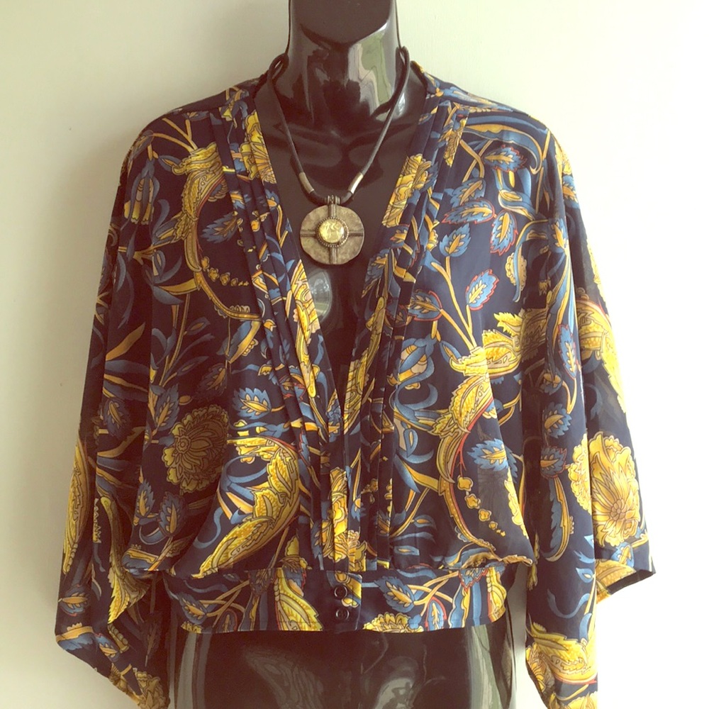 Print Essie blouse.
